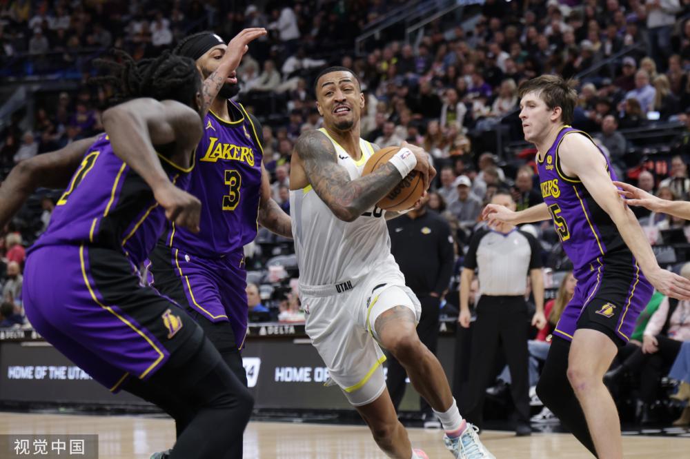 他已跨过了 他已跨过了